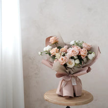 Load image into Gallery viewer, 花束 生日花束 花禮 玫瑰花束