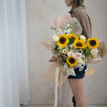Load image into Gallery viewer, 向日葵 玫瑰 花束