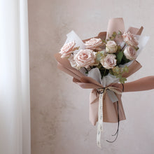Load image into Gallery viewer, 玫瑰花束