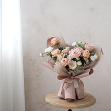 Load image into Gallery viewer, 花束 生日花束 花禮 玫瑰花束

