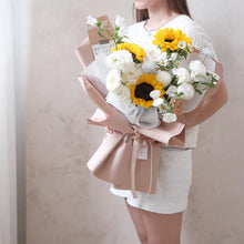 Load image into Gallery viewer, 花束 生日花束 花禮 玫瑰花束
